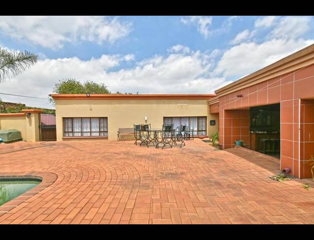 3 BEDROOM HOUSE FOR SALE IN SUNNYRIDGE